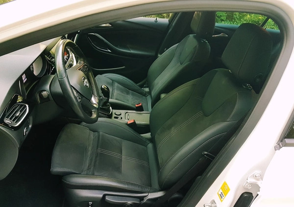 Opel Astra cena 46700 przebieg: 168300, rok produkcji 2019 z Bochnia małe 436